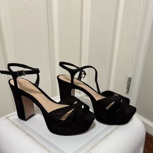 Schutz Women's Keefa High-Heel Platform Sandals Size 7 Black worn 3 times